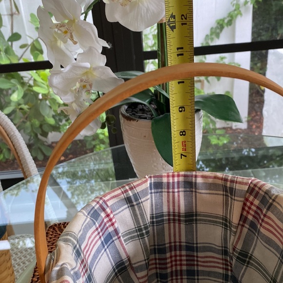 Longaberger Vintage Woven Basket w Handle and liner - Picture 4 of 6